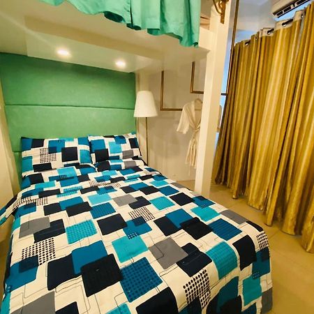 Tiffany Room At Shell Residences Manila Bagian luar foto