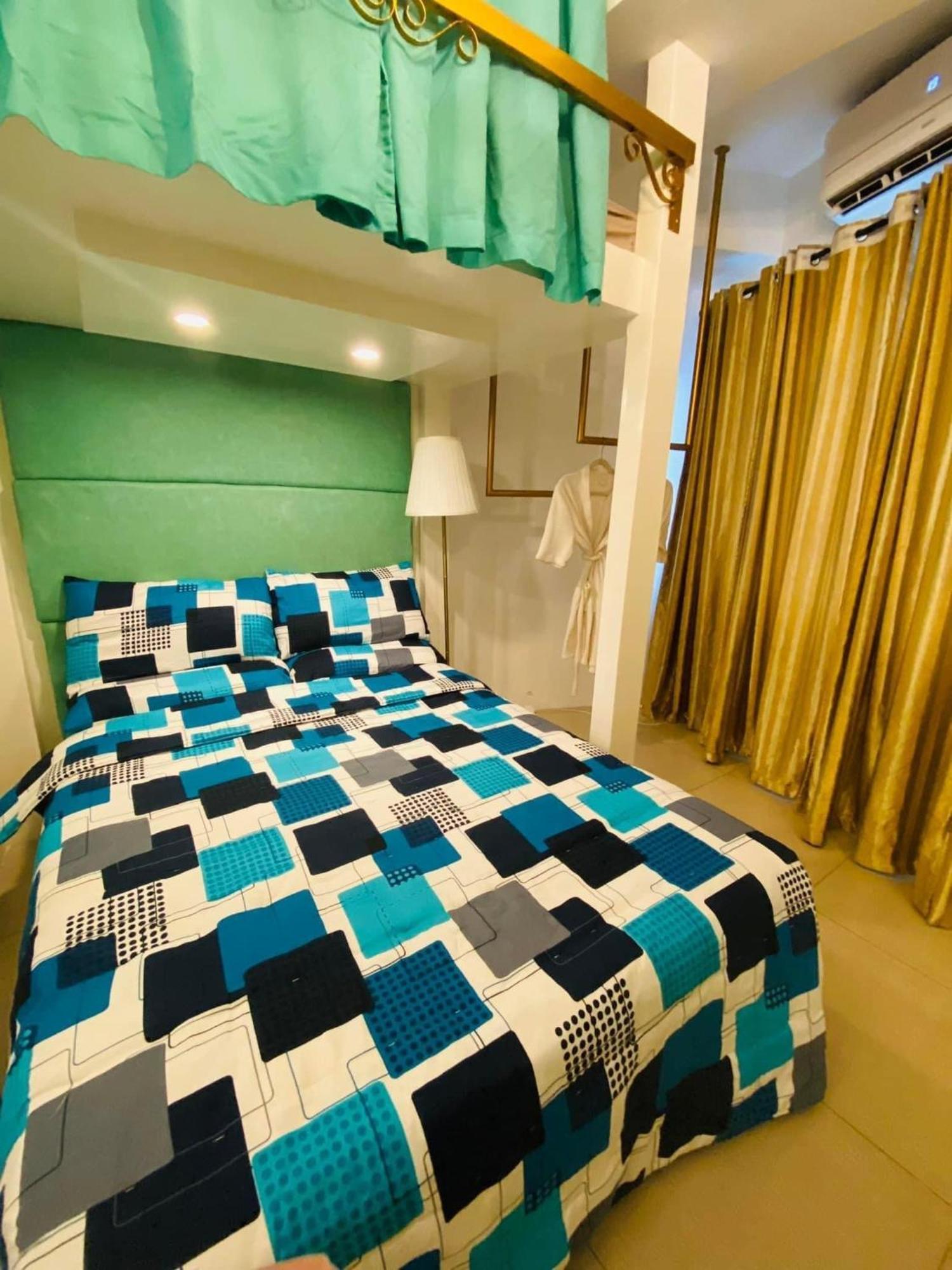 Tiffany Room At Shell Residences Manila Bagian luar foto