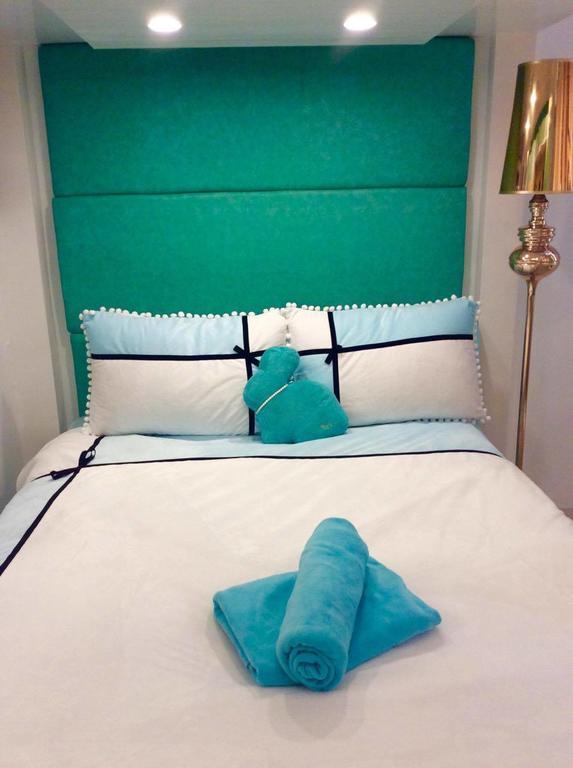 Tiffany Room At Shell Residences Manila Bagian luar foto